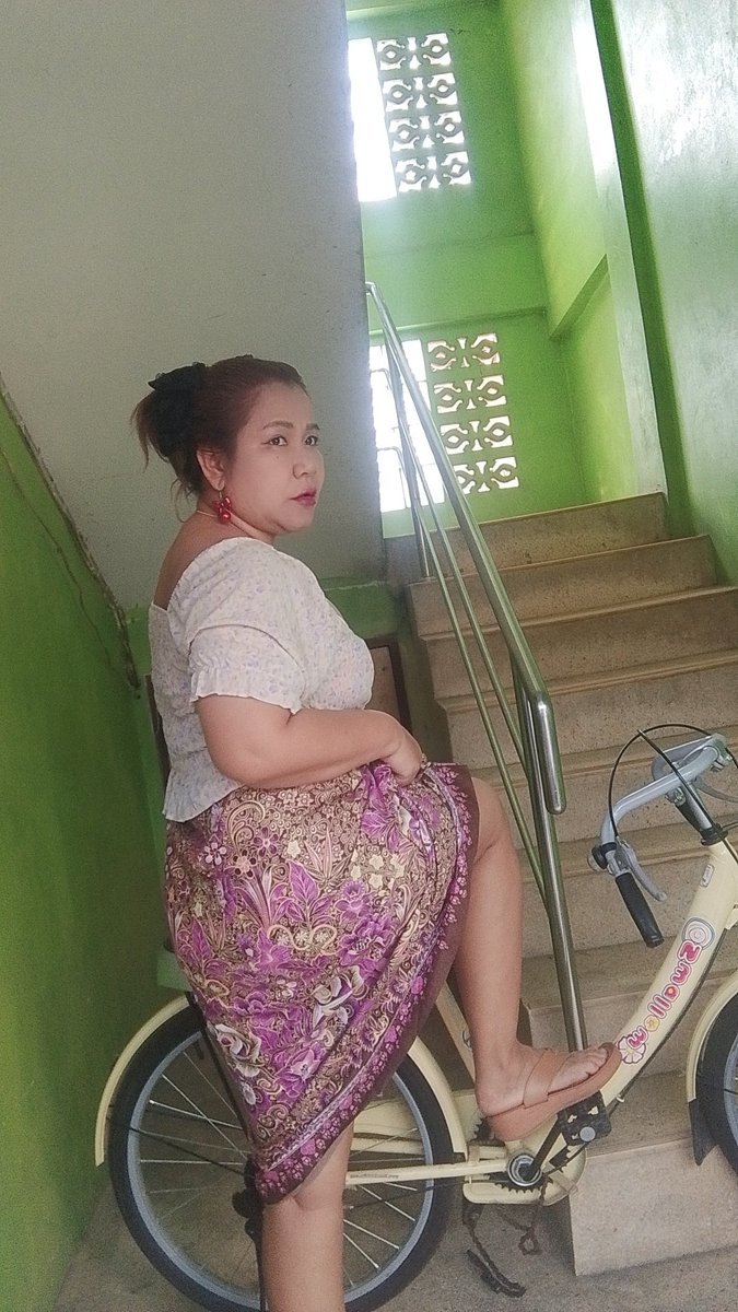 ซุปเปอร์ฟินหลงไหลผ้าถุง tweet media