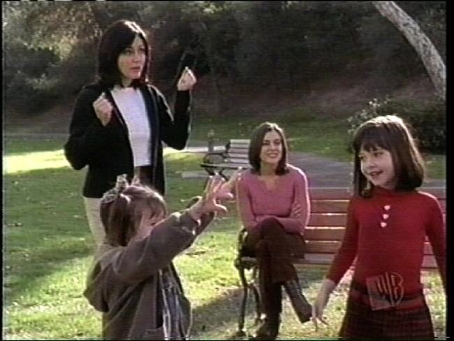 Lol Pru put them babies to work! #Charmed