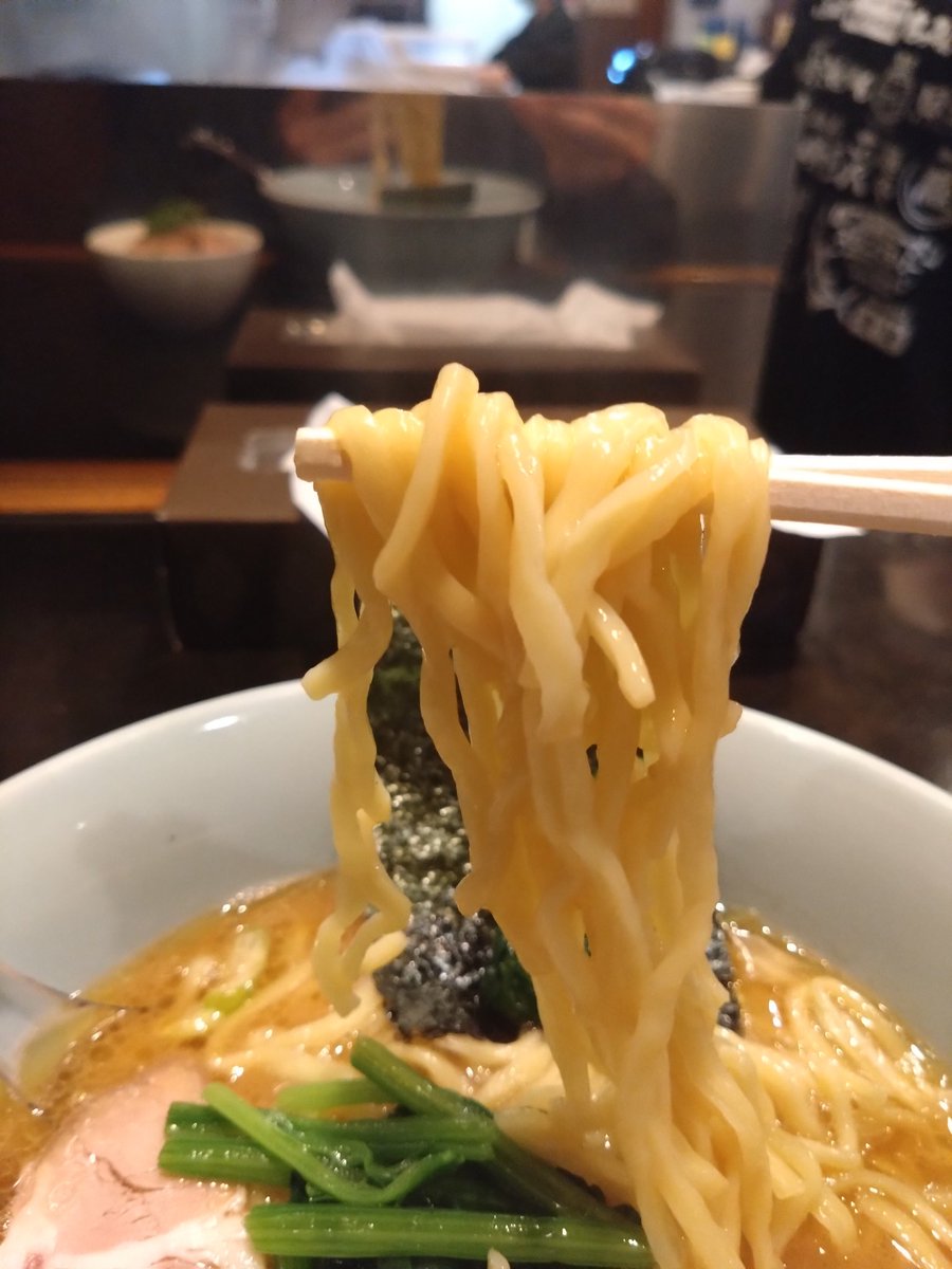 よこちゃん2nd tweet media