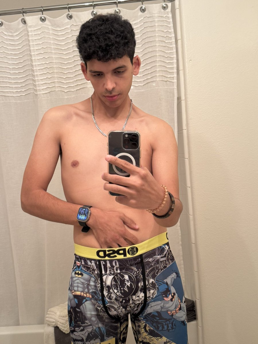 delinhell tweet media