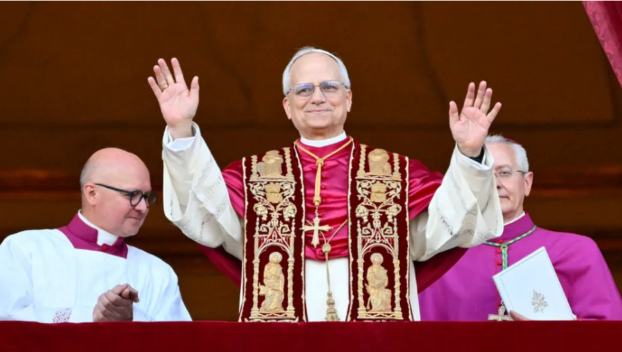 .*Funkytown™*. tweet media