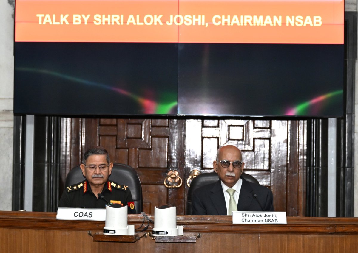 adgpi's tweet image. Army Commanders’ Conference 

During the ongoing #ACC, Shri Alok Joshi, Chairman of the National Security Advisory Board #NSAB addressed senior military officers, highlighting the prevailing nature of global security with a continuum of war and peace existing side by side.