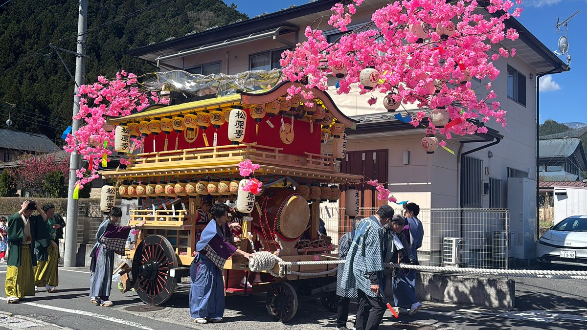 EnomotoNikko's tweet photo. 本日は 弥生祭 の宵祭りです🌸
今年も参加させていただきました💪
 賑やかなお囃子の音色で気分も楽しくなりました🎵 https://t.co/U34OmtDfxG