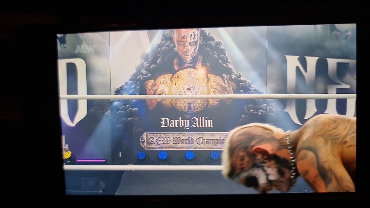 yunick1's tweet photo. New @AEW champion @DarbyAllin https://t.co/3S849vj90b