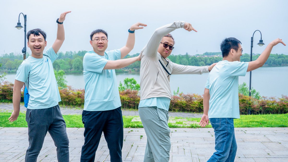 Hzymes's tweet photo. One team. One goal. 20KM.

On April 13, Hzymes Biotech team completed a 20KM walk around East Lake, Wuhan.

Because in the long run
it’s not about who moves fastest,
but who moves forward together.

#Hzymes #Teamwork #Leadership #CompanyCulture #Biotech https://t.co/uzu4GtLXcE