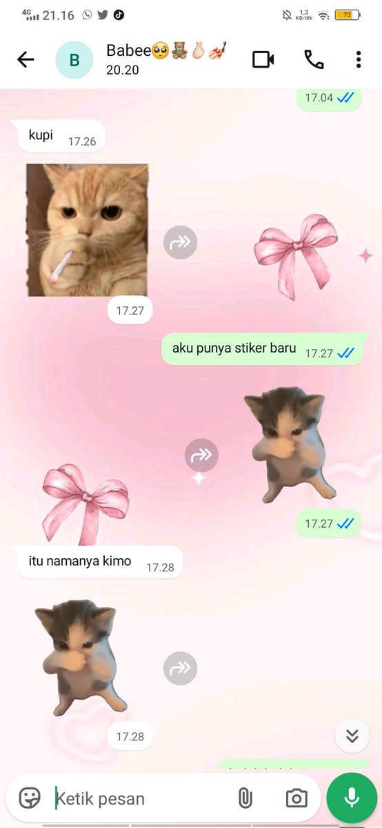 lucu yah tiap stiker emeng ada namanya sendiri
