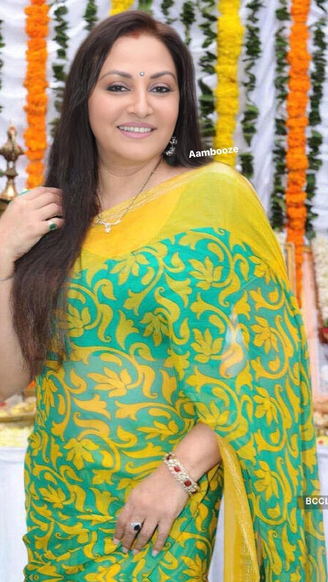 I LOVE AUNTIES ❤️MILFS tweet media