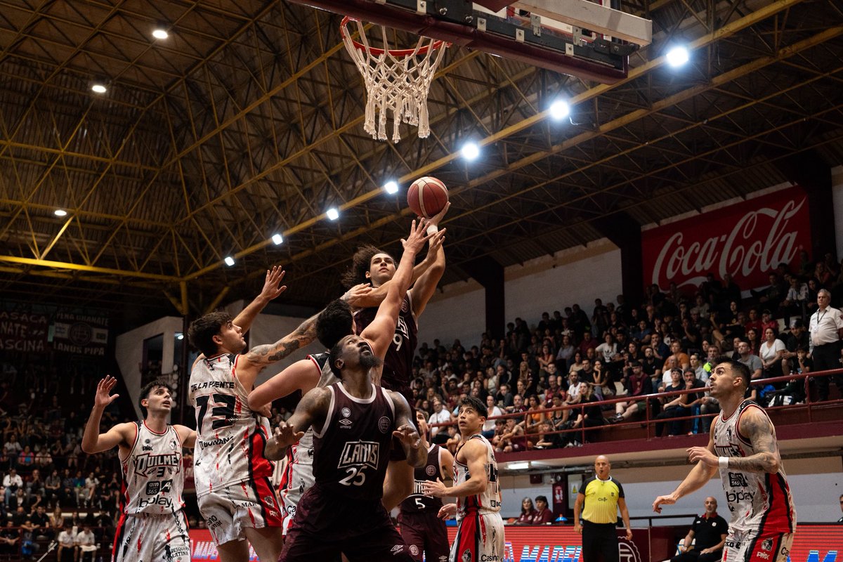 clublanus's tweet photo. FINAL: GANAMOS GRANA ⏱️ Lanús 86-72 Quilmes (MDQ)

⛹🏻 Michael Henry: 19 puntos

🏆 Liga Argentina 2025/26
📌 Octavos de final
📝 Serie: Lanús 1-0 Quilmes (MDQ)

🔜 Segundo punto: este viernes a las 21:00 en el Rotili, acceso sin cargo para socios y socias con carnet

#LanúsBásquet 🇱🇻🏀
