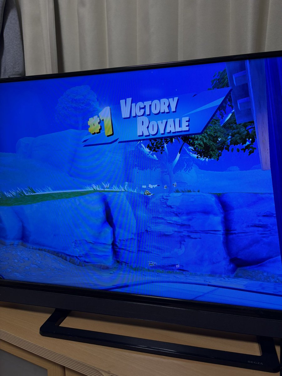 peetanpeetan63's tweet image. ADHDはvictory royale👑の頻度が高くなる。

夜中の02時に中途覚醒して寝れず。
Fortnite🔫を始める。
早朝から１位って気持ちいい✨

プロのeスポーツ目指そうかな🎮

#ADHD #ASD #LD #発達障害 #好きこそ物の上手なれ #Fortnite #フォートナイト #ビクトリーロイヤル #victoryroyale #ビクロイ