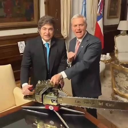 The Real Mr. Hitchcock tweet media