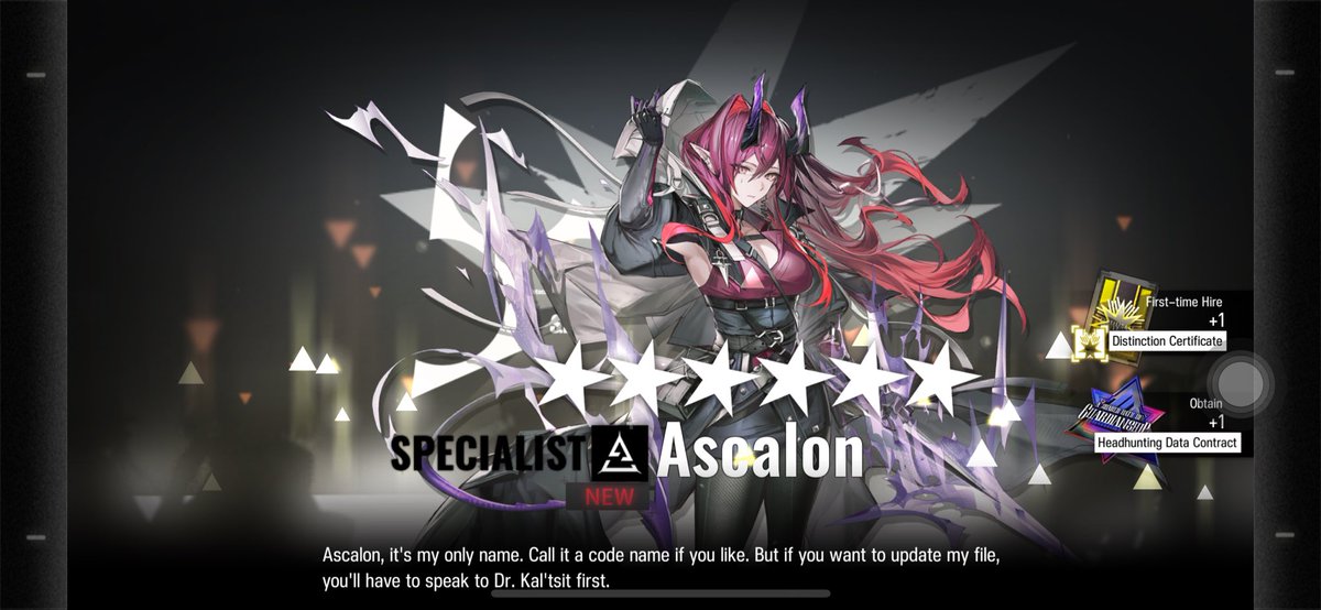 Wi00310047Alice's tweet photo. @Y43195494 @ArknightsEN Wow，我用36抽出了silverash pramanix ascalon，太欧了￼😄 https://t.co/9qhqk1M8zI