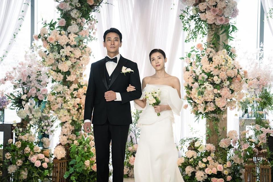 jujihoonglobal_'s tweet photo. Wedding photos of Bang Tae Seop and Chu Sang Ah in #Climax 🤍❤️‍🔥 

#클라이맥스 #주지훈 #jujihoon https://t.co/GkKjwGFpkl
