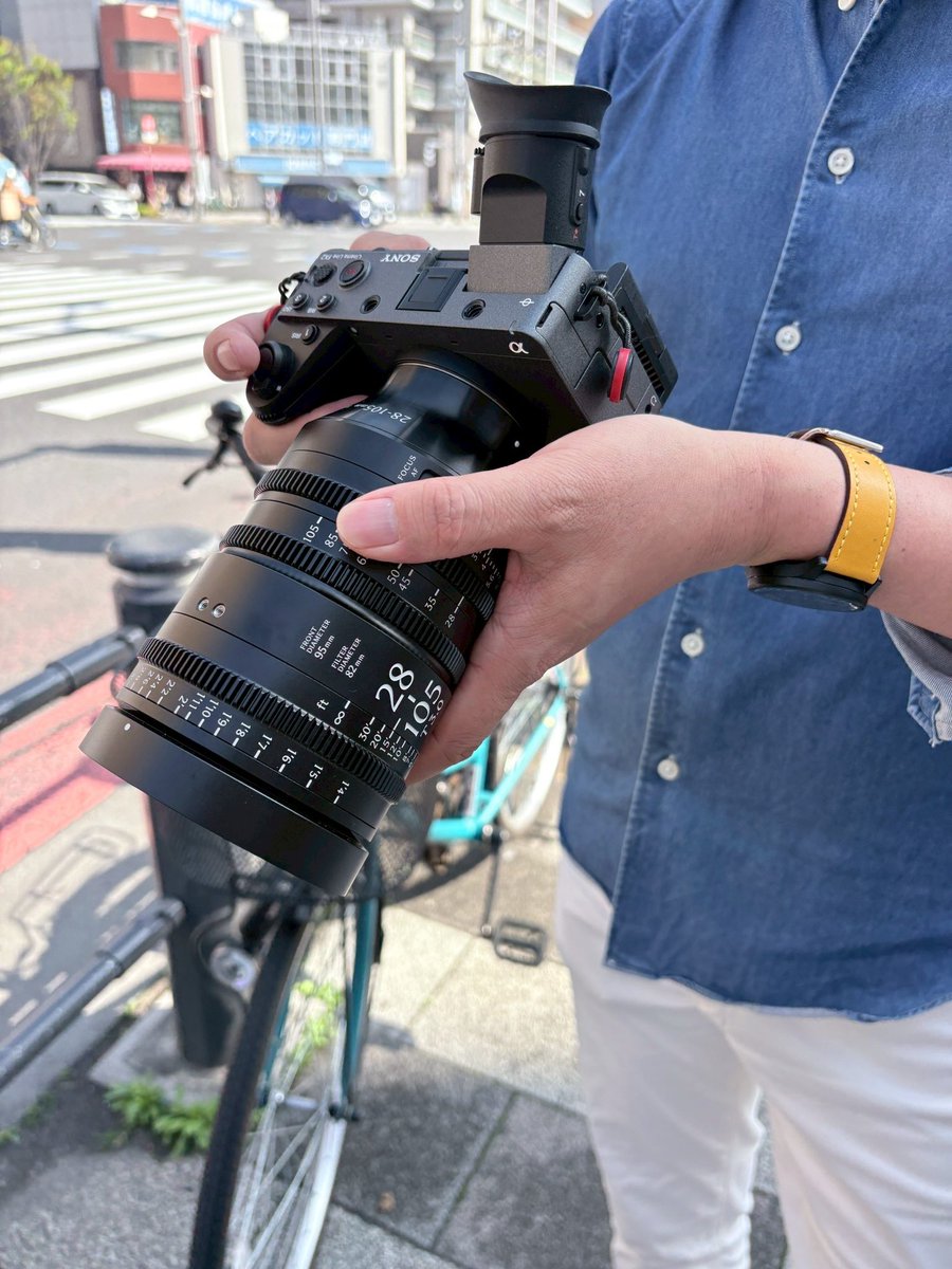 ys_kitchen's tweet image. 私の誕生日に発表された
SIGMA AF CINE LINEは
本日4月16日に発売となります✨

たくさんの人に愛されるAFシネレンズに
なりますように（なるでしょうね）

#sigma