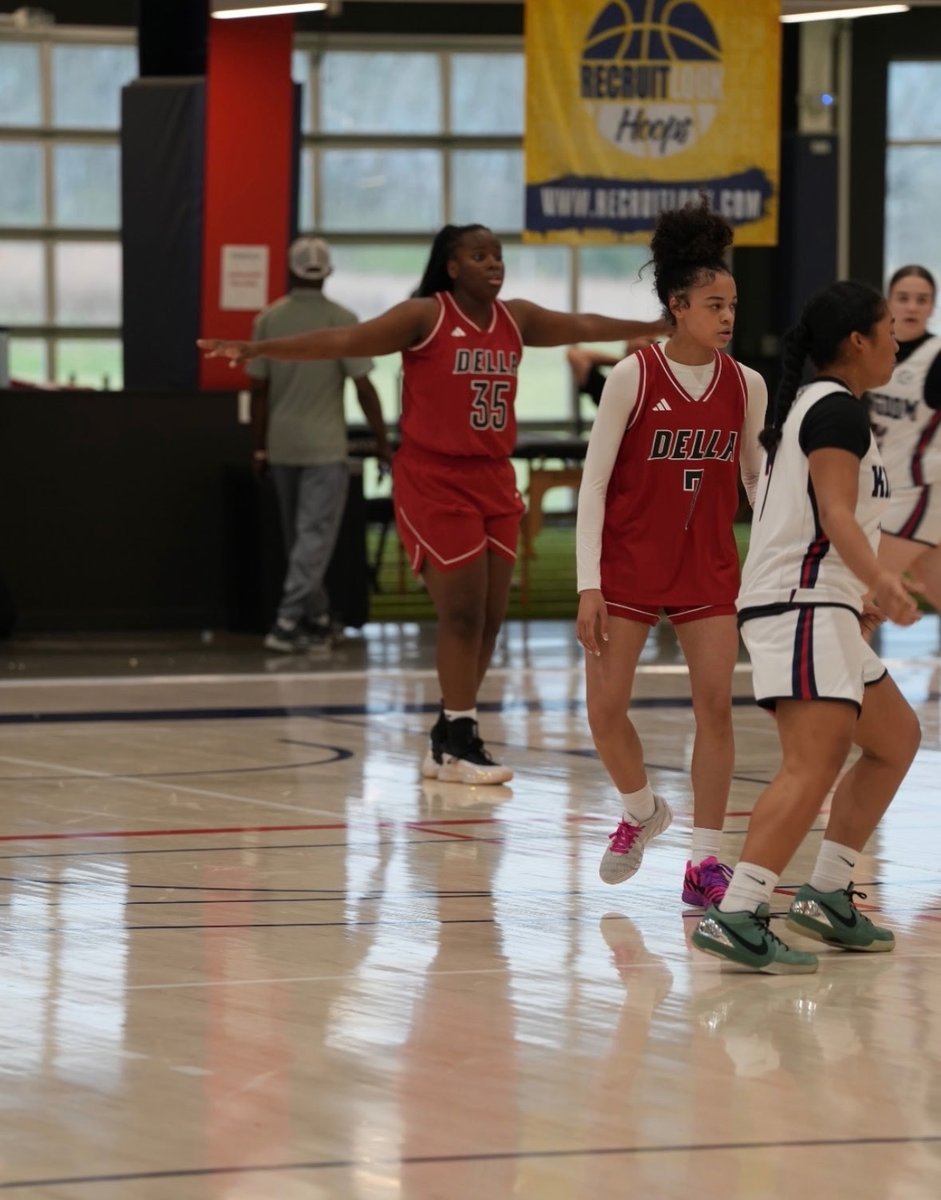 Saniah_Jones35's tweet photo. Here are a few of my highlights from our season opener (KC Showcase) presented by Hardwood Events and RecruitLook Hoops. 

Special thanks to @frank_frames
for the video! https://t.co/SFzgqA0p15