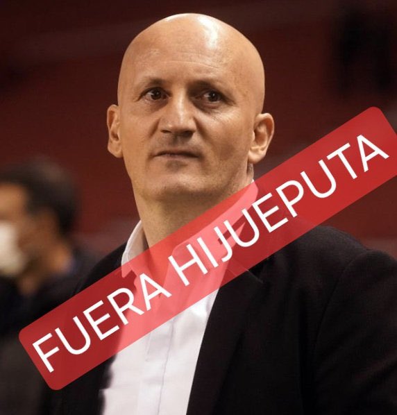 <a href="/SantaFe/">Independiente Santa Fe</a> Prácticamente eliminados de liga, comprometidos ahora en libertadores, no se juega nada hace 4 meses, insiste con palacios que nunca lo saca, con shirra que todo el tiempo se cae, hace cambios a los 80 minutos, sino es por Marmolejo salimos goleados hoy, que más debe pasar???