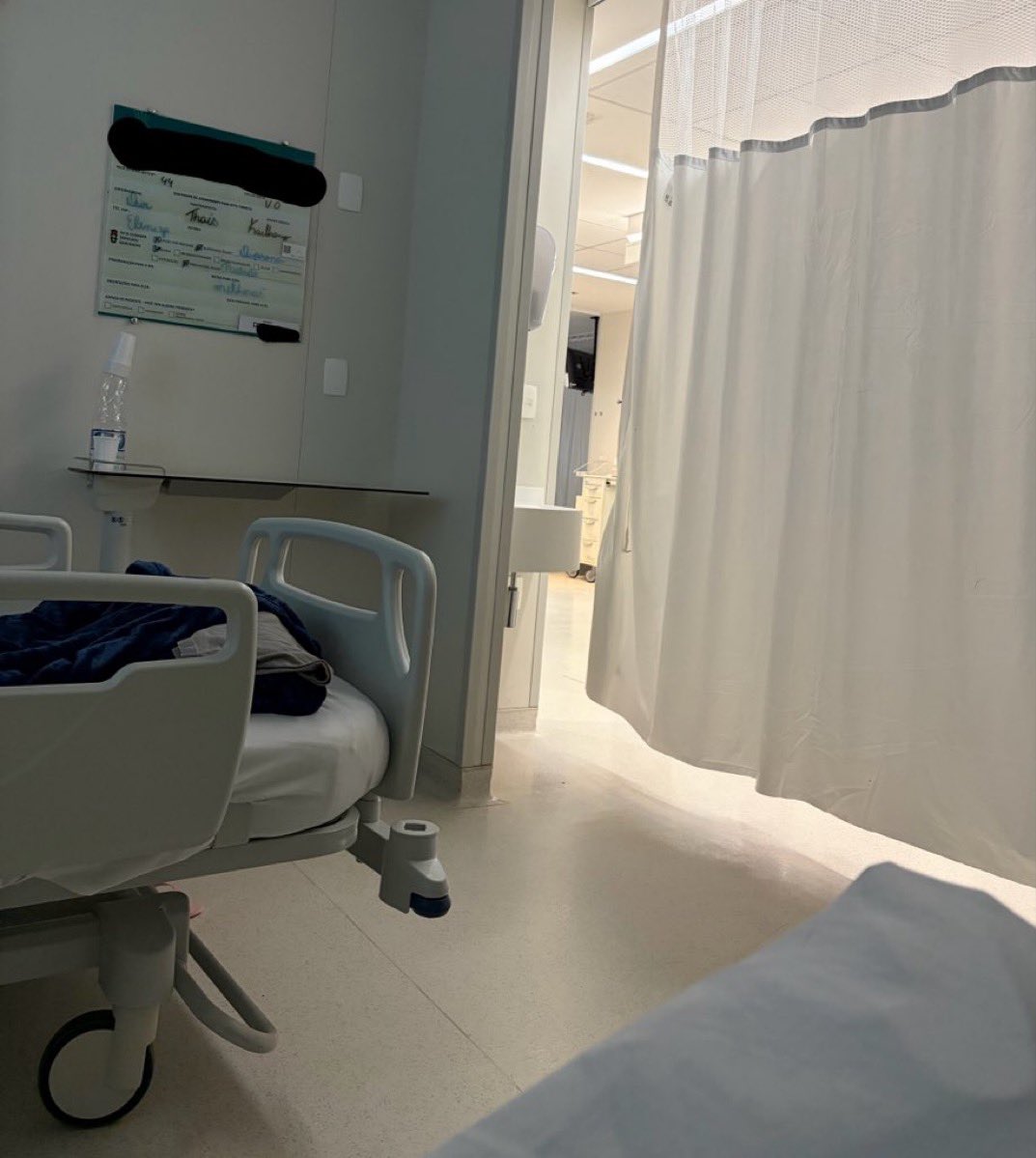 emy | APRILUS tweet media