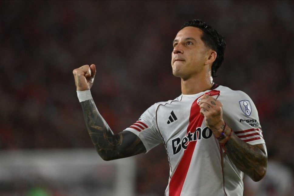 GerGarciaGrova's tweet image. #River: tres puntos y tres lesiones. Driussi, figura. Páez y Moreno, podio. No le sobró nada. LAMENTABLE estado del campo de juego. Líder del grupo. Meza se metió en el #SuperClasico. Subiabre se sacó solo. Llega diezmado ante #Boca. A seguir lo de Vera, Quintero y Viña.