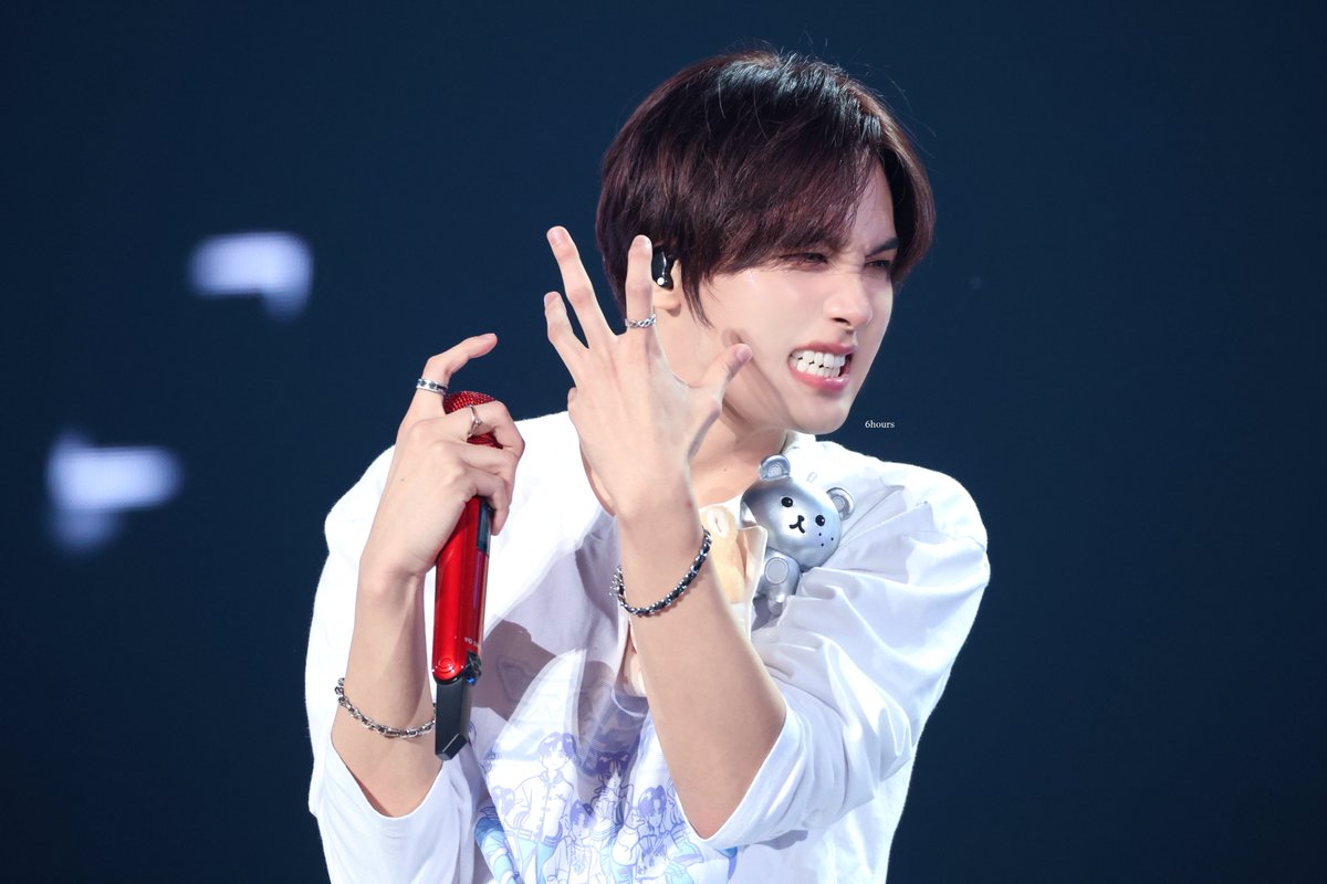 𝟔𝐡 tweet media