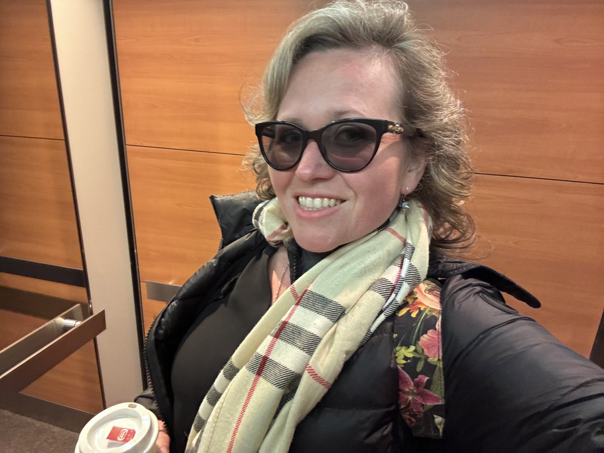 Woman Blockchain tweet media