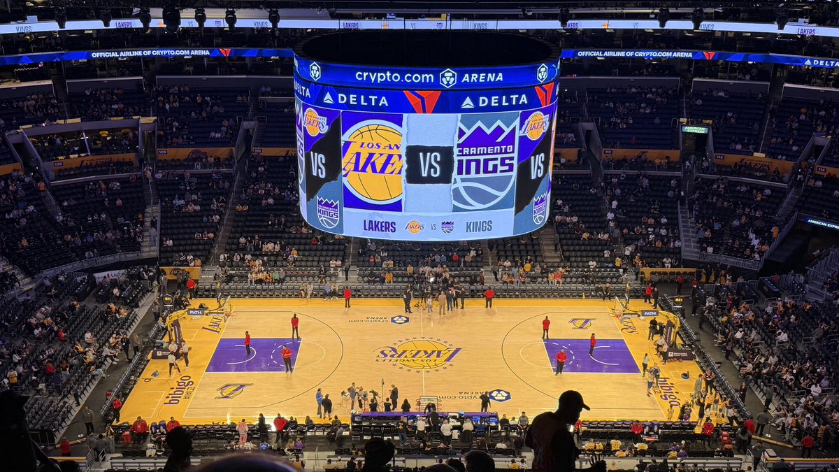 hawaii_isla808's tweet photo. Go Lakers! from Crypto.comArena in Downtown Los Angeles #lakers #losangeles #cryptocomarena #dtla #golakers https://t.co/7MG3iqbK5H