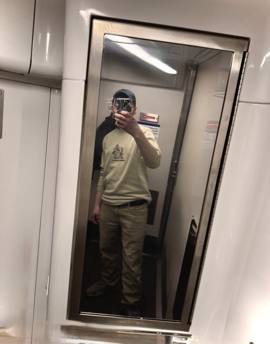 𝕔 𝕠 𝕟 𝕟 𝕠 𝕣 (@conn0r) on Twitter photo 