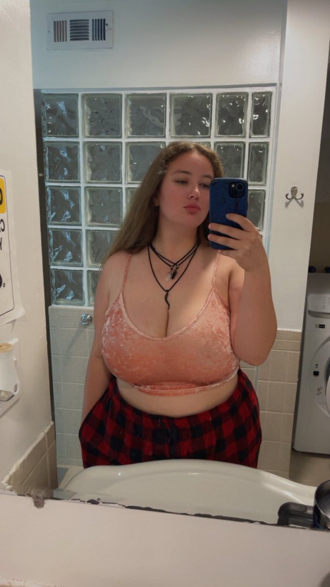 BabyAshASMR tweet media