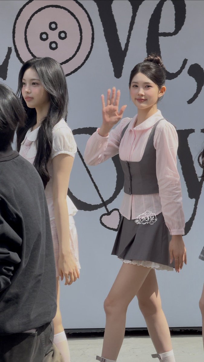 비바브 tweet media