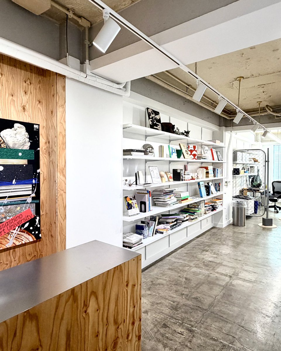katokensaku's tweet photo. LABORATORIESが［NEWSTUDIO］を始めました。
オフィスでありながら、展示やイベント、実験、アーカイブが同時に動く場です。
場所は東京・富ヶ谷。いくつかの企画がすでに動き始めています。 https://t.co/sVTGVxFYXh