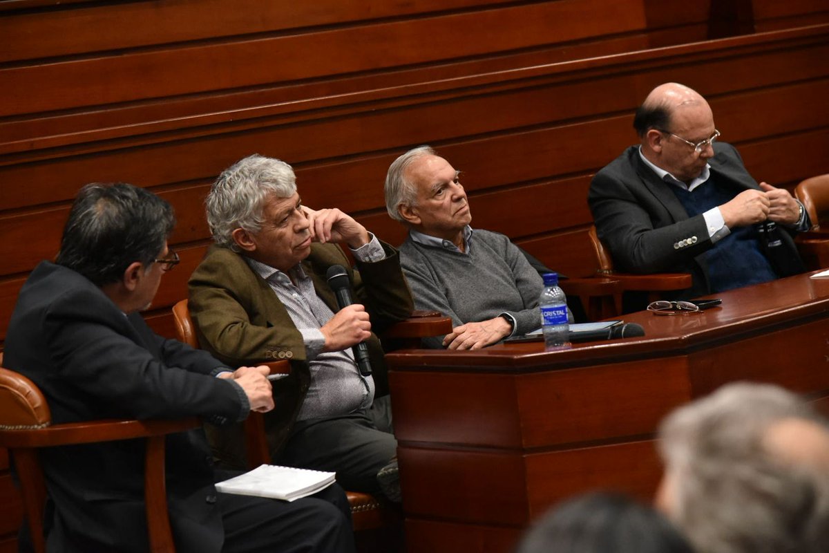 ÚltimaHoraCaracol tweet media