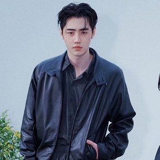 nics 𝜗𝜚 tweet media