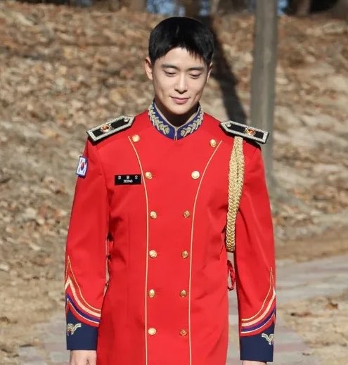 มีแค่ผมหน้าม้าที่บินสูงขึ้นนิ้