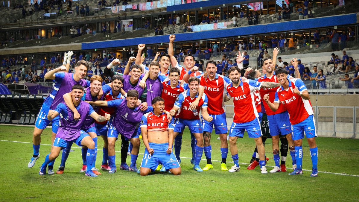 Universidad Católica tweet media