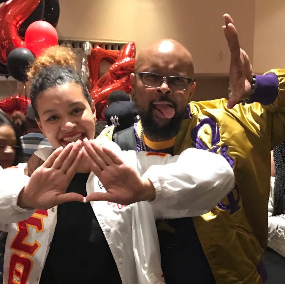 TazimWajidWajed's tweet photo. Welcome to the legacy of Bruhz raising Reds!!!
Mine joined the fold at Spelman!
#CongratsTeam
#RQQ https://t.co/Arl1xHPOfy