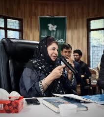 RisingKashmir's tweet image. #Mehbooba urges young people to join #localbodies, address growing #social issues

Reports @Aatif_Qayoom1

@MehboobaMufti @jkpdp

risingkashmir.com/mehbooba-mufti…