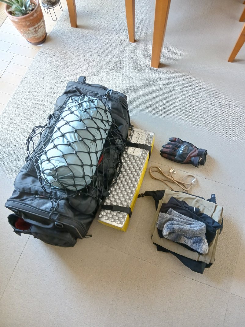 oruoruha's tweet photo. 予約なしで気軽にテント泊できる場所ってなかなか見つからないね（BBQも薪もシャワーもいらないから）
何と言うか、ただスナフキンみたいに自由気ままにしたいだけで…
野宿すると注意されたり通報とかされそうです ＞＜

明日から伊豆半島を海岸沿いに二泊で
 #バイクツーリング #ハンターカブ 🛵 https://t.co/mTo1I5ec2X