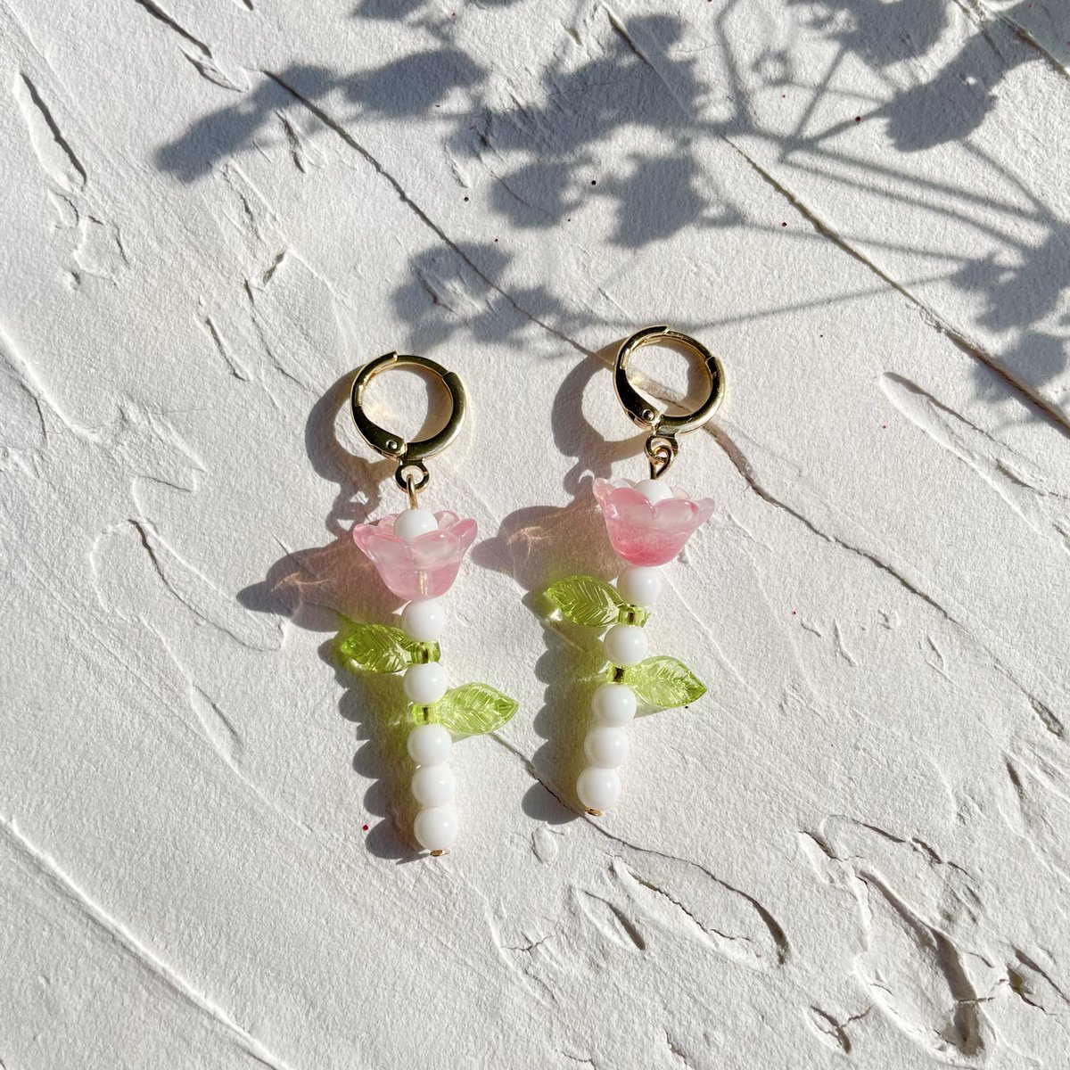 celest_co_'s tweet photo. $6 earrings over at our shop 🌸🌷🌻
https://t.co/1PPKILOdTm https://t.co/qAvlmPDPw7