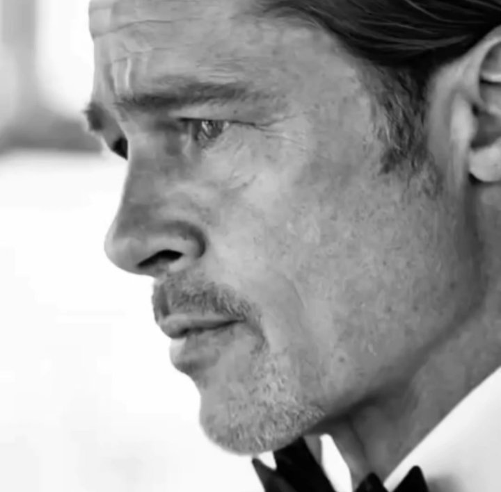 663Renegade's tweet image. #bradpitt 
#because 
#bestever 
Black and White 🤍🖤