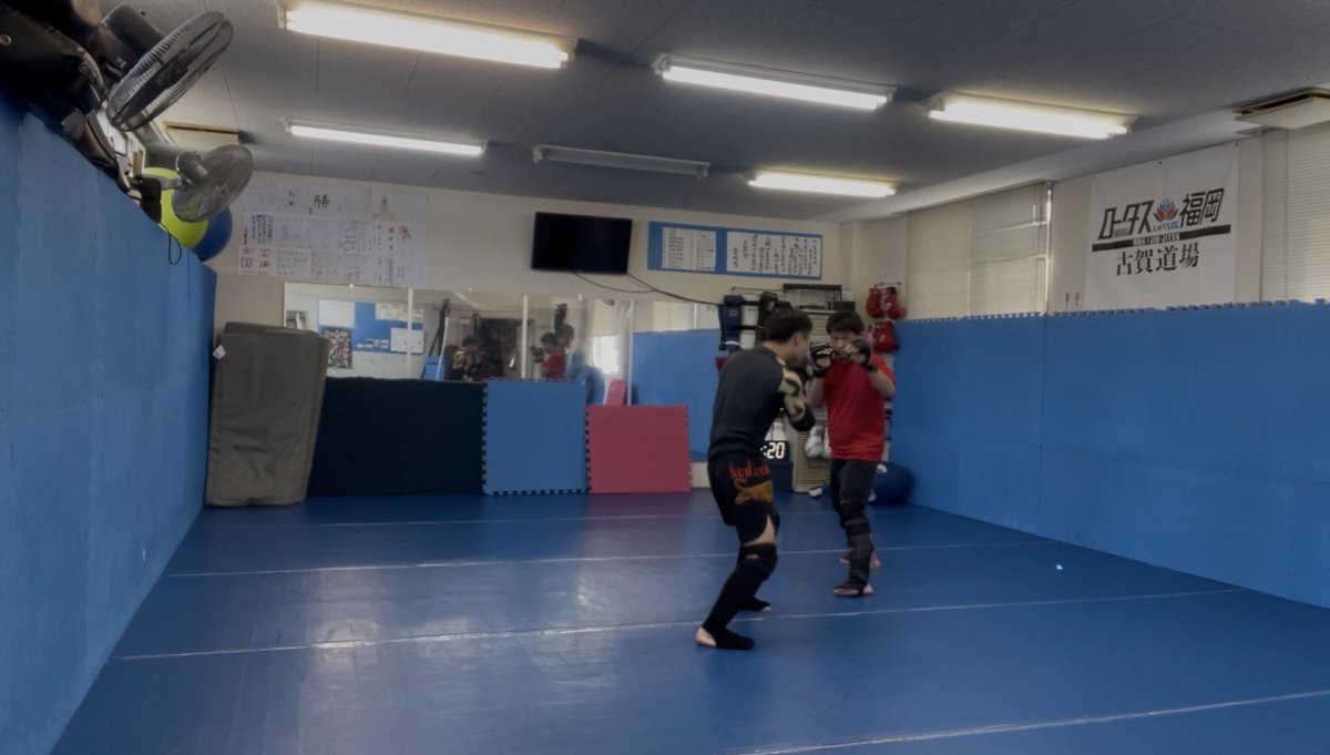 平日仕事休みのマンツーマン朝練。
どうすればMMAが強くなれるか考え、創意工夫を重ねる事が最高に楽しい。
またコツコツやっていきます！