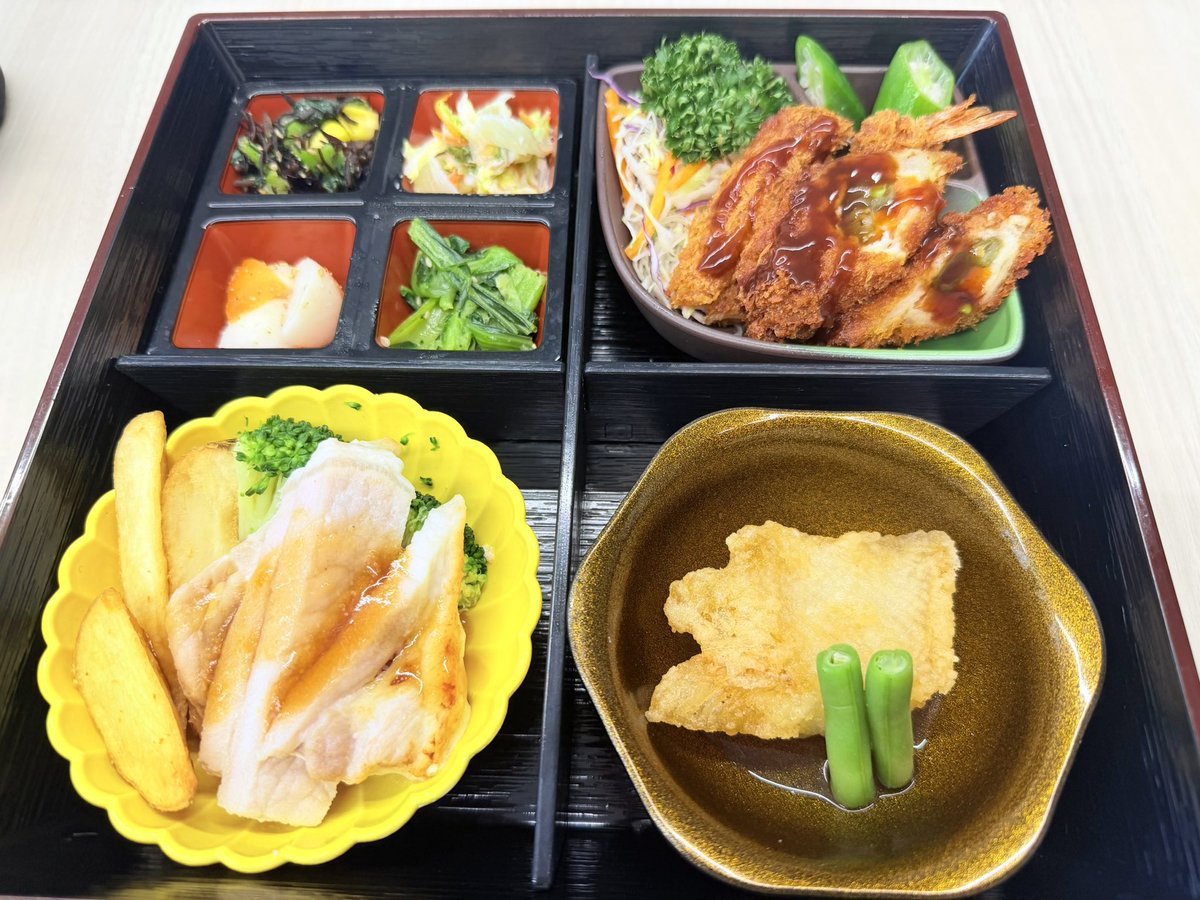 らいと tweet media