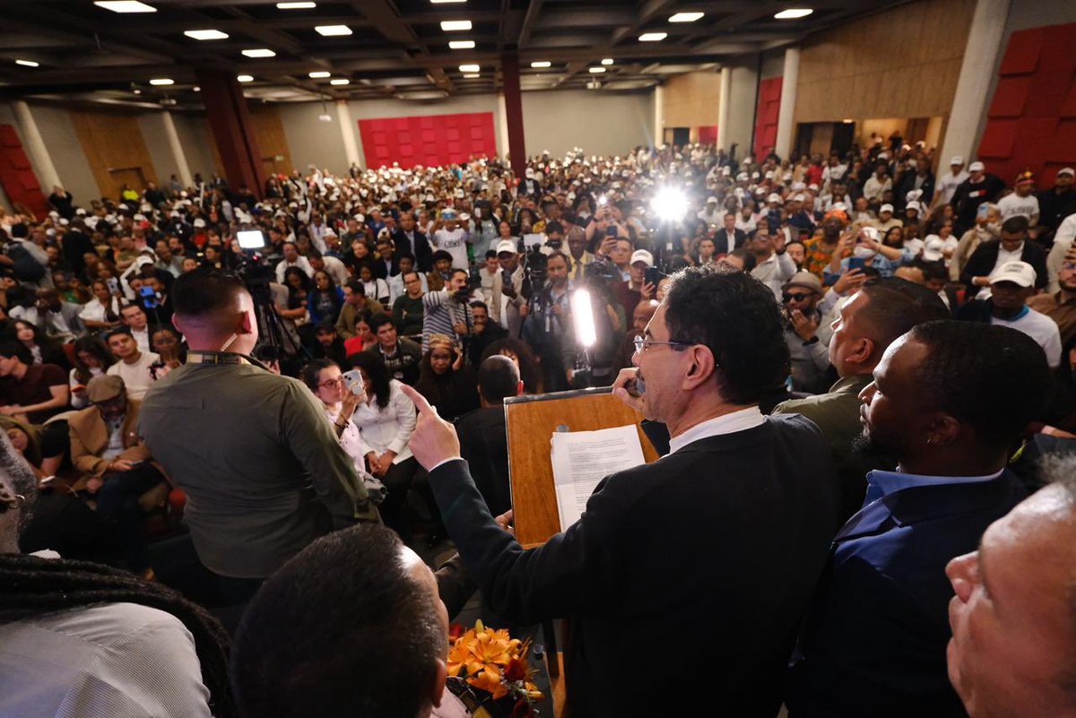 Iván Cepeda Castro tweet media