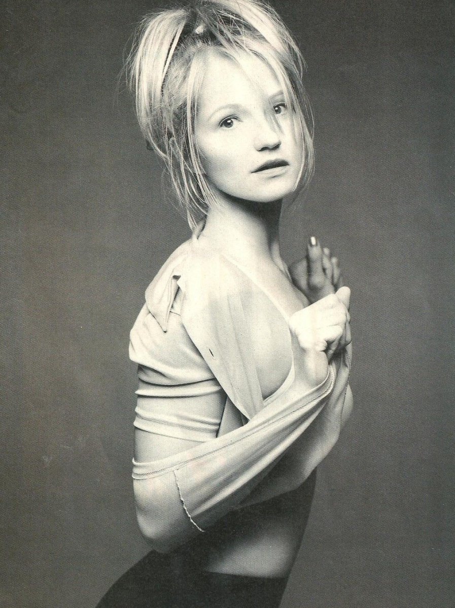 belasaktrisa's tweet photo. Ellen Barkin
#EllenBarkin https://t.co/iA2RAHnItE