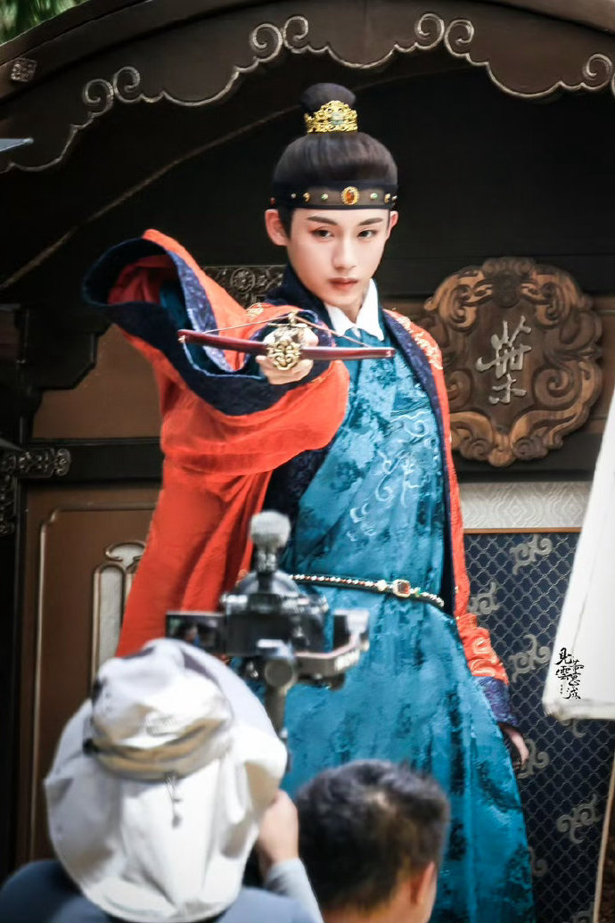 Let's WINWIN tweet media