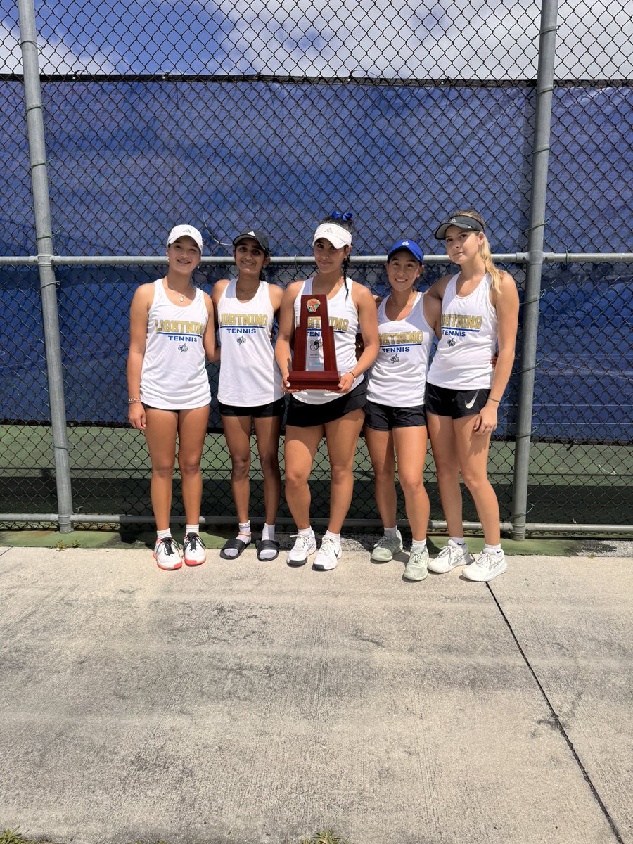 principal_cbhs's tweet image. Something special is happening on the courts. 

Boys &amp;amp; Girls tennis goes undefeated and take home District titles. 🎾⚡️

#WhereLightningSparksALegacy #TennisLife #LightningFamily #LegacyInMotion