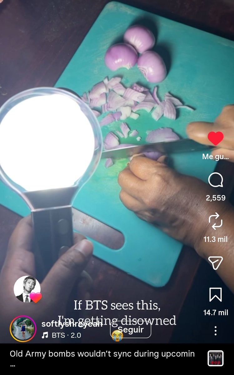 2seokmisbros's tweet photo. Namjoon se encuentra con cada video tercermundista jskajsksjaj no puedo con él https://t.co/LwnQ0fg6w4