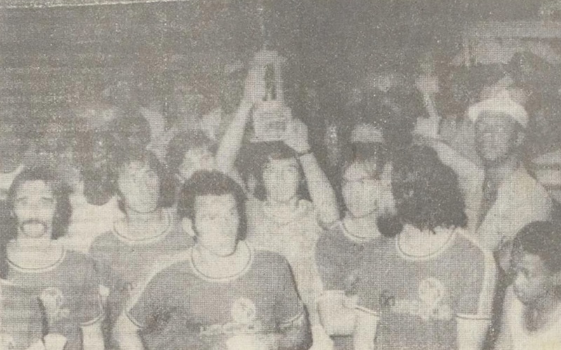 Steve1T's tweet image. #DidYouKnow? 🏆 @ClubAmerica_EN is tied for the most Concacaf titles with 7! Their legacy began in 1978 when they defeated hosts @svrobinhoodsr 2:1 on aggregate in the delayed '77 final series. (📸 Courtesy – Vrije Stem)