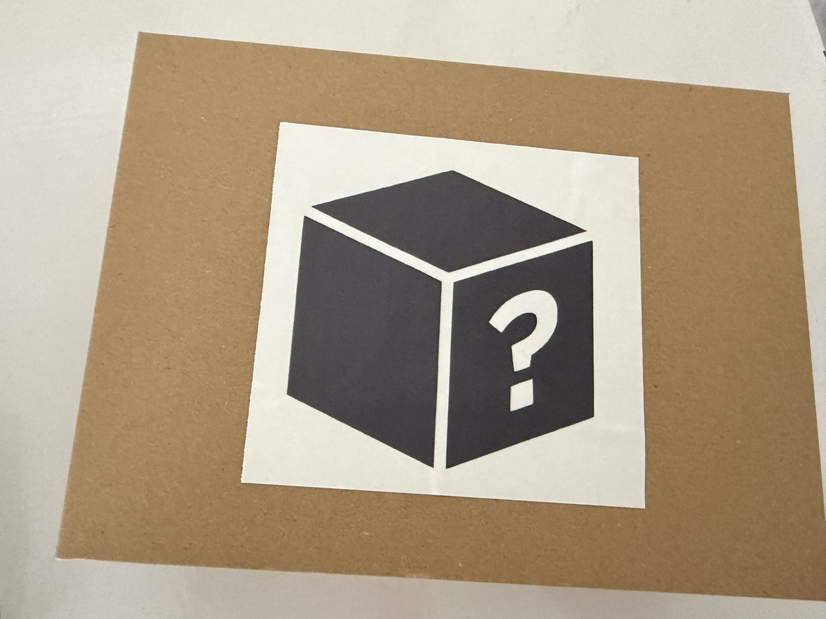 🎁 ポケカプレゼント企画🎁

・ミステリーBOX🕵️
・当選人数　1名様
・応募方法、リポスト、フォロー
・期間4/18  19:00
・抽選方法　あたるってぃー

よーいどん🎉

※どうやら結構豪華みたいです
BOXが入ってるとか入ってないとか...🕵️