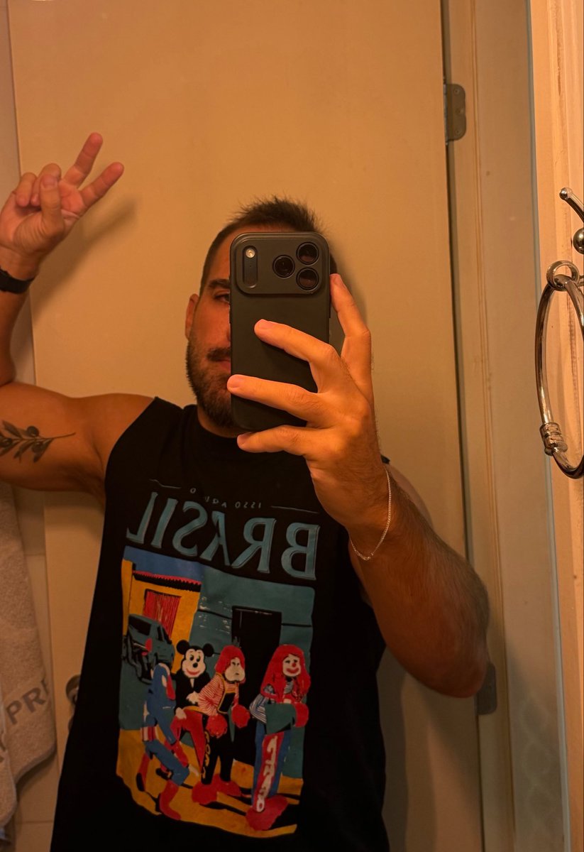 To gostano dess trem de rancá as manga das camiseta que c não usa