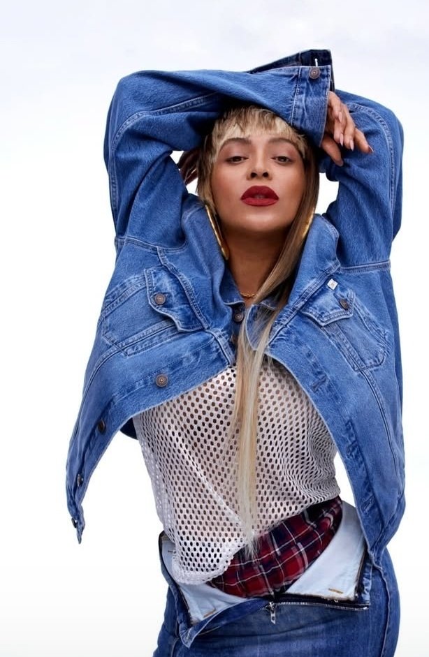 Beyoncé f∆shionicon (@beyoncefashi) on Twitter photo 