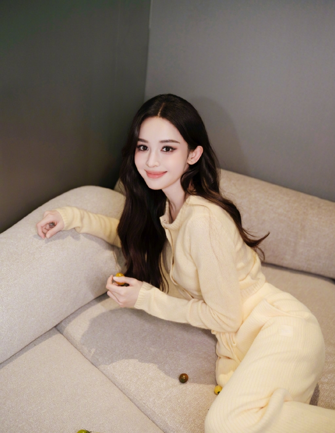 FunctionFu32032's tweet photo. 娜扎超美啊 怎麽會有這麽美好的女生 https://t.co/EHWkFm0SGL