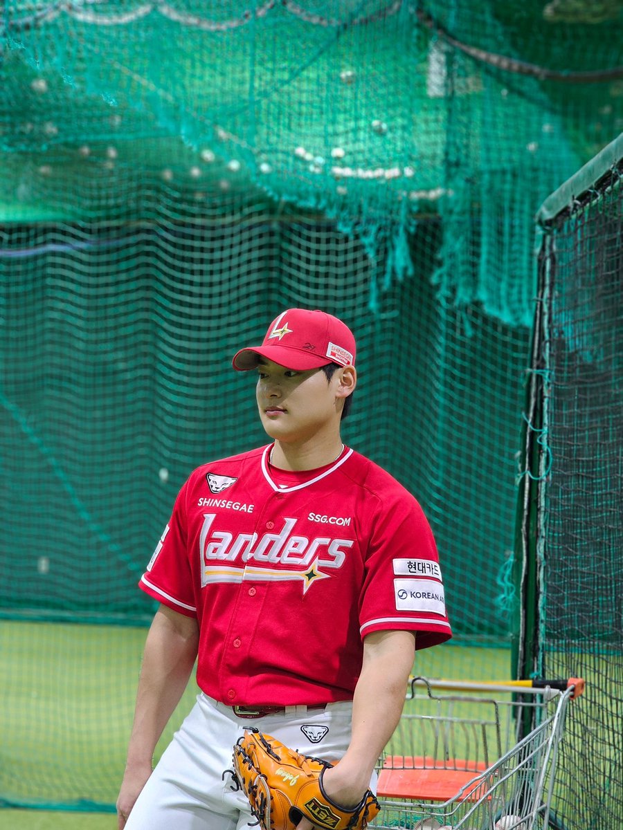 DUGOUTMAGAZINE's tweet photo. https://t.co/nUVn9lm3Wj